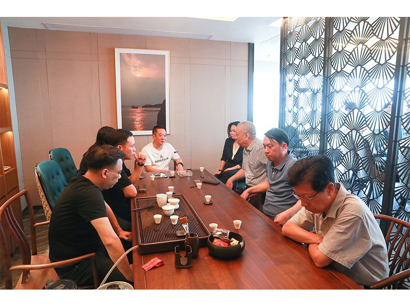 強強聯合！河南礦山黨委書記崔培軍與玉昆鋼鐵等進行洽談