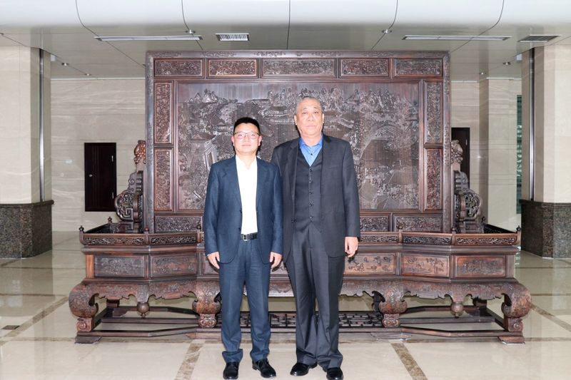 攜手共贏！河南礦山黨委書記崔培軍與德勝集團董事長周平進行洽談